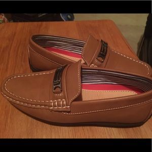 Steve Harvey boys dress shoe Tan